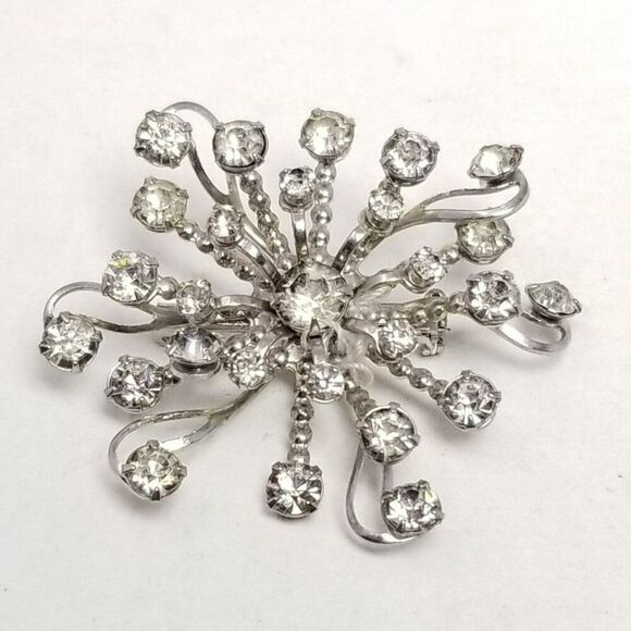 Vintage Rhinestone Snowflake Shape Brooch Silver Tone Starburst Design Lapel Pin - Picture 1 of 5